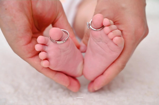 梧州宝宝发烧手心比额头烫